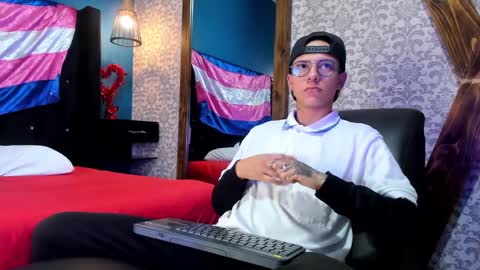 Snapshot of evan_smitt chatting on January 2025 02:53:01 AM Evan Smitt online show from January 2025 02:53:01 AM