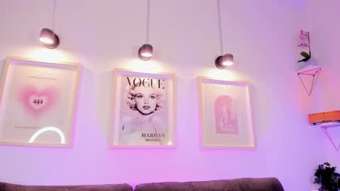 Snapshot of evan_voss chatting on November 2025 12:27:01 PM Evan voss help me get 200 likesindependent model online show from November 2025 12:27:01 PM