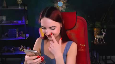 Snapshot of evanellson chatting on November 2025 01:00:01 PM Eva online show from November 2025 01:00:01 PM