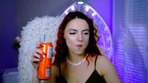 Snapshot of evanellson chatting on November 2025 12:50:02 PM Eva online show from November 2025 12:50:02 PM