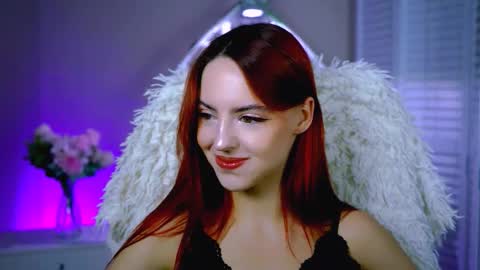 Snapshot of evanellson chatting on November 2025 12:42:01 PM Eva online show from November 2025 12:42:01 PM