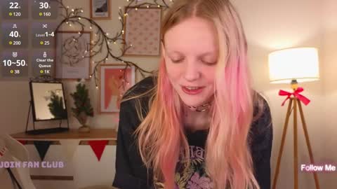 Snapshot of evangel1ne chatting on January 2025 08:32:02 AM evangel1ne online show from January 2025 08:32:02 AM