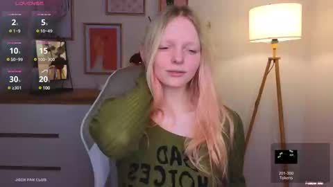 Snapshot of evangel1ne chatting on February 2025 12:20:01 PM evangel1ne online show from February 2025 12:20:01 PM