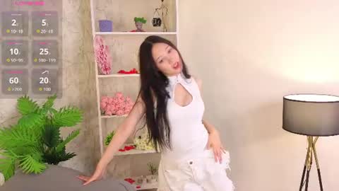Hello im Lia online show from June 2026 04:13:01 PM