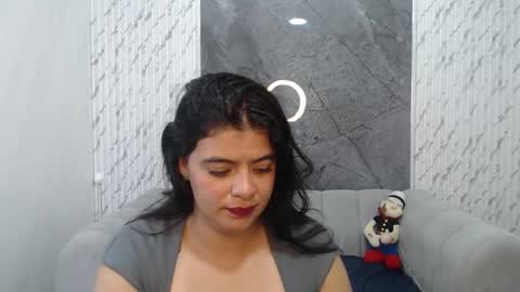 Snapshot of evangeline_b_ chatting on November 2025 12:49:02 PM Evamgeline online show from November 2025 12:49:02 PM