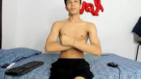 Snapshot of evans_collins24 chatting on October 2025 06:11:02 AM Evans collins24 online show from October 2025 06:11:02 AM