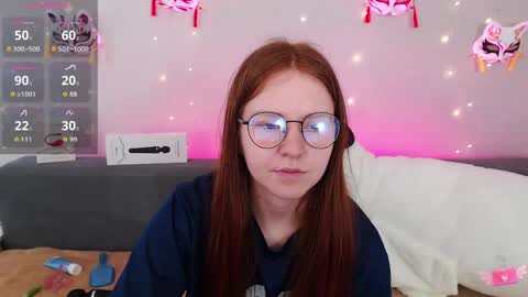 Snapshot of evarey_ chatting on May 2026 05:02:02 AM Adelina online show from May 2026 05:02:02 AM