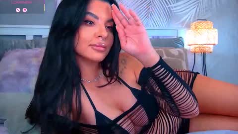 evareyss online show from October 2025 12:47:01 PM