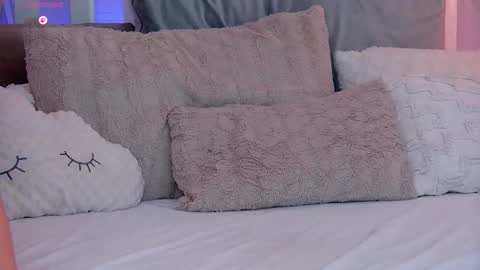 evareyss online show from March 2026 02:32:02 PM