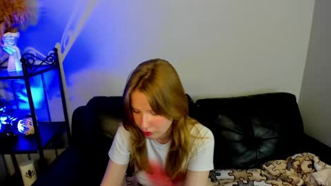 Snapshot of evastevs chatting on December 2024 12:41:01 AM Eva online show from December 2024 12:41:01 AM