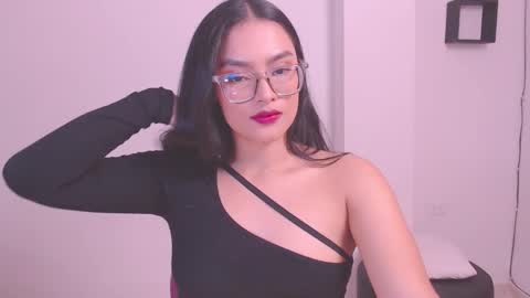 Eve Rox18 online show from November 2025 12:00:02 AM