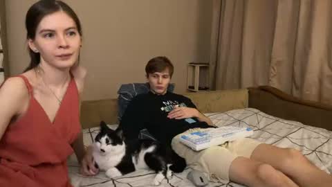 Snapshot of eveandrobert chatting on August 2026 07:56:01 PM EveRobert online show from August 2026 07:56:01 PM