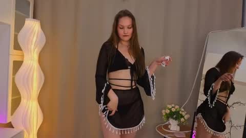 Snapshot of evegreenlee chatting on May 2026 07:11:02 PM evegreenlee online show from May 2026 07:11:02 PM