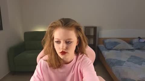 Eveleen online show from September 2025 01:48:02 PM