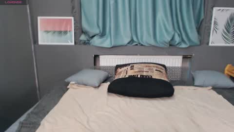 Snapshot of evelibston chatting on February 2025 08:06:01 AM EveLibston online show from February 2025 08:06:01 AM