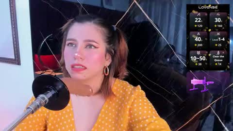 Snapshot of evelin_belen chatting on October 2025 12:34:02 PM EVELIN online show from October 2025 12:34:02 PM