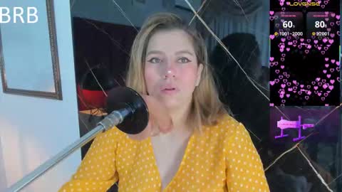 Snapshot of evelin_belen chatting on January 2026 12:08:02 PM EVELIN online show from January 2026 12:08:02 PM