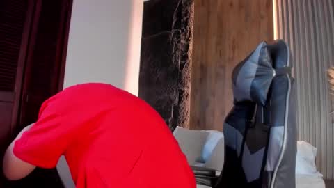 Snapshot of evelin_lopezz chatting on December 2025 02:06:02 AM E V E L I N online show from December 2025 02:06:02 AM