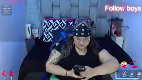 evelin zaens online show from November 2025 04:45:01 AM