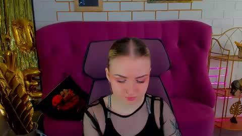 Evelina online show from May 2026 09:06:02 AM