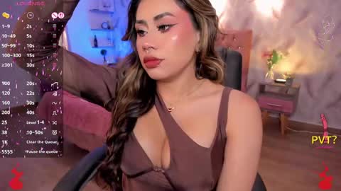 Snapshot of eveline_figeroa chatting on November 2025 07:03:01 PM Eveline online show from November 2025 07:03:01 PM