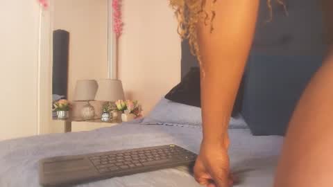 Snapshot of evelonga_707 chatting on June 2026 07:27:02 PM DAYANITA online show from June 2026 07:27:02 PM