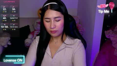 Snapshot of evelyn_ch_ chatting on February 2026 12:11:01 PM Evelyn online show from February 2026 12:11:01 PM