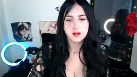 Snapshot of evelyn_sheeran chatting on June 2026 02:18:02 AM Julieta online show from June 2026 02:18:02 AM