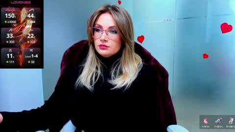 Snapshot of evelyne_rose chatting on January 2025 06:11:01 AM evelyne_rose online show from January 2025 06:11:01 AM