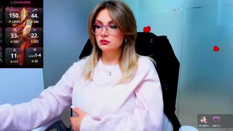 Snapshot of evelyne_rose chatting on February 2025 06:20:01 AM evelyne_rose online show from February 2025 06:20:01 AM