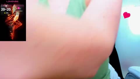 Snapshot of evelyne_rose chatting on February 2025 09:25:02 AM evelyne_rose online show from February 2025 09:25:02 AM