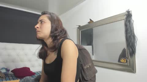 Snapshot of evelynesex chatting on October 2025 02:42:01 AM Evelyne online show from October 2025 02:42:01 AM