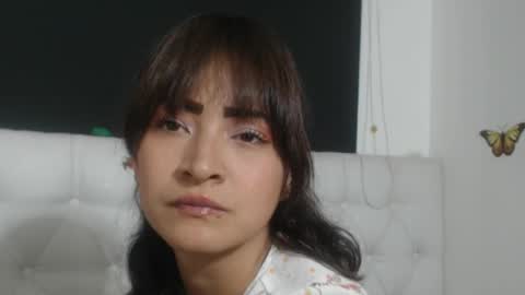 Evelyne online show from April 2026 02:42:01 AM