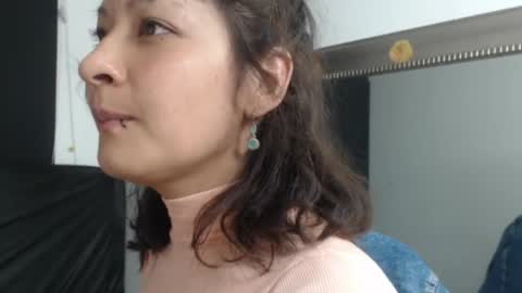 Evelyne online show from April 2026 03:02:01 AM