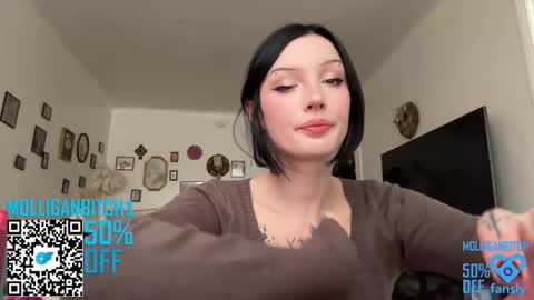 Evelyn online show from February 2026 09:44:02 PM