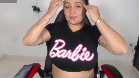 Snapshot of evemilk chatting on December 2024 11:43:02 PM evelin 3 online show from December 2024 11:43:02 PM