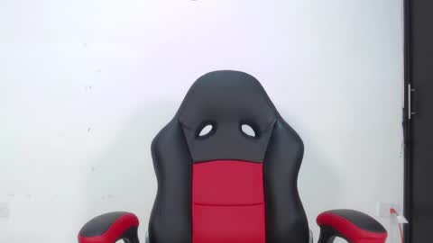 Snapshot of evemilk chatting on February 2025 03:49:02 PM evelin 3 online show from February 2025 03:49:02 PM