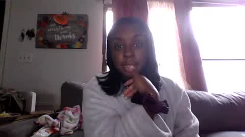 Snapshot of evemonroe17 chatting on July 2026 05:56:02 PM evemonroe17 online show from July 2026 05:56:02 PM