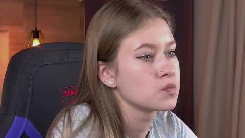 Snapshot of evemundie chatting on February 2025 12:31:01 PM Eve online show from February 2025 12:31:01 PM