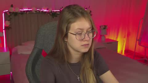 Snapshot of evemundie chatting on November 2025 12:27:01 PM Eve online show from November 2025 12:27:01 PM