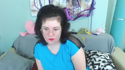 Snapshot of everly_rays chatting on December 2024 05:04:01 AM Everly online show from December 2024 05:04:01 AM