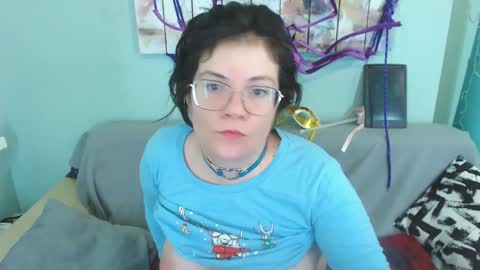 Snapshot of everly_rays chatting on December 2024 07:56:01 PM Everly online show from December 2024 07:56:01 PM