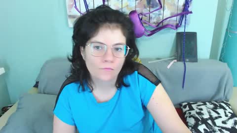 Snapshot of everly_rays chatting on December 2024 06:42:02 PM Everly online show from December 2024 06:42:02 PM