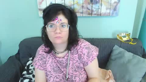 Snapshot of everly_rays chatting on January 2025 11:02:01 AM Everly online show from January 2025 11:02:01 AM