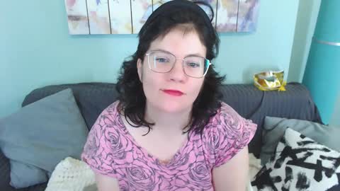 Snapshot of everly_rays chatting on January 2025 09:56:01 AM Everly online show from January 2025 09:56:01 AM