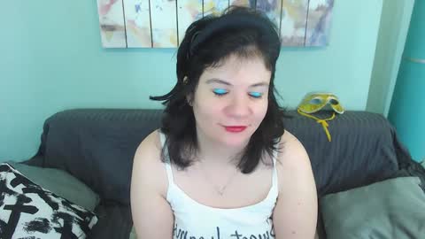 Snapshot of everly_rays chatting on February 2025 04:14:01 PM Everly online show from February 2025 04:14:01 PM