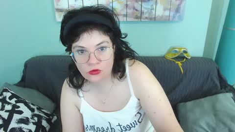 Snapshot of everly_rays chatting on February 2025 02:33:01 AM Everly online show from February 2025 02:33:01 AM