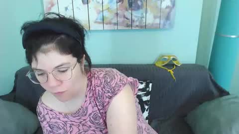 Snapshot of everly_rays chatting on February 2025 07:59:02 AM Everly online show from February 2025 07:59:02 AM