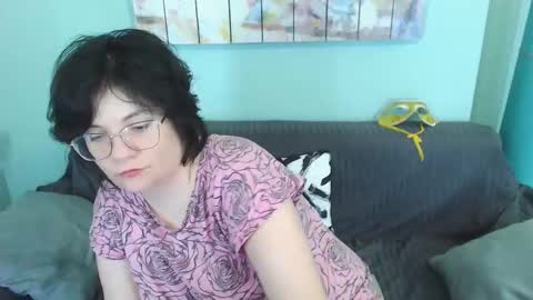 Snapshot of everly_rays chatting on February 2025 10:37:02 AM Everly online show from February 2025 10:37:02 AM