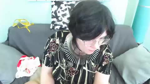 Snapshot of everly_rays chatting on March 2025 10:52:01 AM Everly online show from March 2025 10:52:01 AM